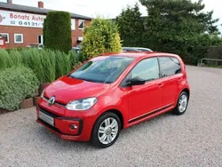 Rot Gebraucht 2017 VW up! Beats Kleinwagen | 11.480 € (Fairer Preis)