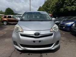 Silber Gebraucht 2014 Toyota Verso-S Van / Kleinbus | 3.290 € (Superpreis)