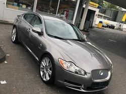 Gold Gebraucht 2010 Jaguar XF Limousine | 8.450 € (Fairer Preis)