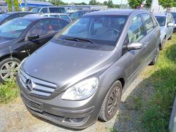 Kometgrau metalliclack Gebraucht 2005 Mercedes B170 Van / Kleinbus | 1.499 € (Superpreis)