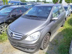 Kometgrau metalliclack Gebraucht 2005 Mercedes B170 Van / Kleinbus | 1.499 € (Superpreis)