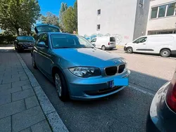 Blau Gebraucht 2009 BMW 116 Kleinwagen | 2.600 €