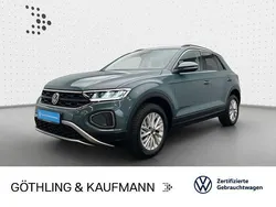 Blau Gebraucht 2024 VW T-Roc Life SUV | 25.660 € (Guter Preis)