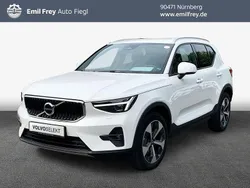 Weiß Gebraucht 2024 Volvo XC40 Core SUV | 34.990 € (Guter Preis)