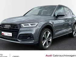 Grau Gebraucht 2020 Audi Q5 S-Line SUV | 35.660 € (Etwas zu teuer)
