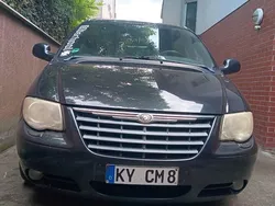 Schwarz Gebraucht 2004 Chrysler Voyager Van / Kleinbus | 1.500 € (Fairer Preis)