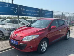 Rot Gebraucht 2010 Renault Mégane III Expression Limousine | 2.990 € (Fairer Preis)