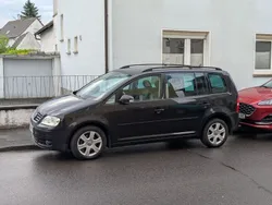 Schwarz Gebraucht 2005 VW Touran Highline Van / Kleinbus | 2.950 € (Teuer)