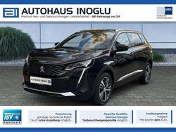 Schwarz Gebraucht 2023 Peugeot 5008 Allure Van / Kleinbus | 20.980 € (Guter Preis)