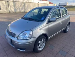 Silber Gebraucht 2005 Toyota Yaris Sol Kleinwagen | 3.999 € (Etwas zu teuer)