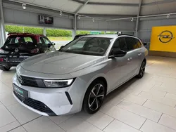 Silber Gebraucht 2024 Opel Astra Business Elegance Kombi | 25.990 € (Teuer)