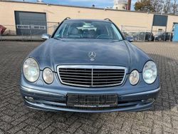 Blau Gebraucht 2005 Mercedes E220 Kombi | 2.900 € (Etwas zu teuer)