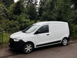 Weiß Gebraucht 2017 Dacia Dokker Van | 5.500 € (Fairer Preis)