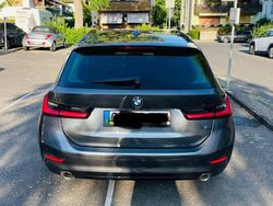 Grau Gebraucht 2020 BMW 320 Sport Line Kombi | 28.700 € (Teuer)