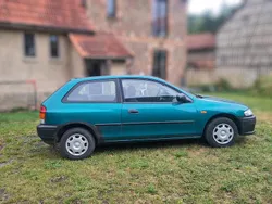 Grün Gebraucht 1998 Mazda 323 Kleinwagen | 600 €