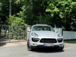 Silber Gebraucht 2013 Porsche Cayenne Turbo SUV | 18.450 €