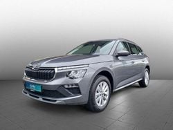 Graphitegrau metallic Gebraucht 2024 Skoda Kamiq Selection SUV | 22.670 € (Fairer Preis)