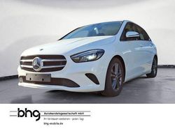 Weiß Gebraucht 2019 Mercedes B180 Style Van / Kleinbus | 17.830 € (Guter Preis)