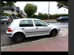Silber Gebraucht 2002 VW Golf IV Kleinwagen | 600 € (Superpreis)