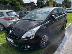 Noir perla nera Gebraucht 2015 Peugeot 5008 Active Van / Kleinbus | 7.950 € (Fairer Preis)