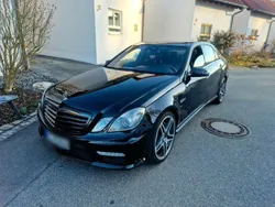 Schwarz Gebraucht 2009 Mercedes E63 AMG AMG Limousine | 27.500 €