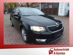 Schwarz Gebraucht 2016 Skoda Octavia Style Kombi | 12.990 € (Fairer Preis)