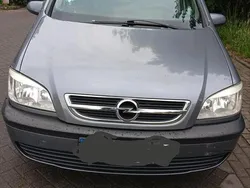 Grau Gebraucht 2004 Opel Zafira Van / Kleinbus | 1.400 € (Guter Preis)