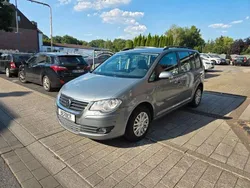Grau Gebraucht 2008 VW Touran Trendline Van / Kleinbus | 2.950 € (Fairer Preis)