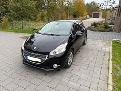 Schwarz Gebraucht 2012 Peugeot 208 Allure Kleinwagen | 4.990 € (Fairer Preis)