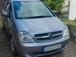 Grau Gebraucht 2004 Opel Meriva Van / Kleinbus | 1.234 € (Guter Preis)