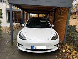 Weiß Gebraucht 2021 Tesla Model 3 Standard Range Plus Limousine | 23.800 € (Guter Preis)