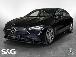 Metalliclack kosmosschwarz Gebraucht 2024 Mercedes CLA180 Shooting Brake AMG Kombi | 33.480 €