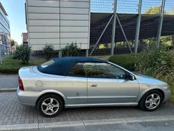 Grau Gebraucht 2003 Opel Astra Cabriolet Cabrio | 1.700 € (Fairer Preis)