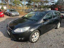 Schwarz Gebraucht 2014 Ford Focus Ambiente Limousine | 1.500 € (Superpreis)