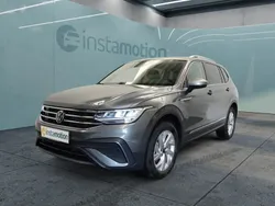 Grau Gebraucht 2024 VW Tiguan Allspace Life SUV | 39.249 € (Guter Preis)