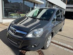 Grau Gebraucht 2013 Opel Zafira Family Van / Kleinbus | 6.690 € (Fairer Preis)