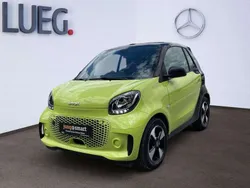 Bodypanels in lime green Gebraucht 2023 Smart ForTwo Electric Drive Passion Cabrio | 15.480 € (Fairer Preis)