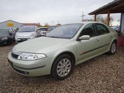 Grau Gebraucht 2002 Renault Laguna II Dynamique Limousine | 1.100 € (Guter Preis)