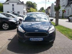 Blazerblau Gebraucht 2015 Ford Focus Ambiente Kombi | 6.200 € (Fairer Preis)