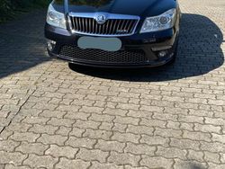 Schwarz Gebraucht 2011 Skoda Octavia RS Kombi | 8.300 € (Fairer Preis)