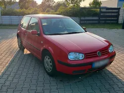 Rot Gebraucht 1999 VW Golf IV Kleinwagen | 1.000 € (Guter Preis)