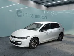 Weiß Gebraucht 2024 VW Golf VIII Goal Limousine | 32.340 € (Superpreis)
