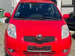 Rot Gebraucht 2006 Toyota Yaris Executive Kleinwagen | 4.849 € (Fairer Preis)