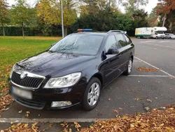 Schwarz Gebraucht 2013 Skoda Octavia Kombi | 6.300 € (Fairer Preis)