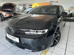 Lackierung schwarz perla nera/typ aussenverkleidung metallic perlmutt Neu 2025 Opel Astra Edition Limousine | 26.950 € (Guter Preis)
