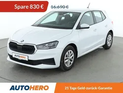 Weiß Gebraucht 2022 Skoda Fabia Ambition Kleinwagen | 15.860 € (Guter Preis)