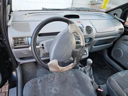 Schwarz Gebraucht 2005 Renault Twingo Kleinwagen | 1.000 € (Fairer Preis)