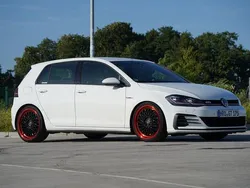 Weiß Gebraucht 2017 VW Golf VII GTI Limousine | 14.499 € (Superpreis)
