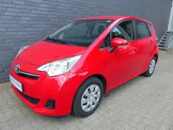 Rot Gebraucht 2012 Toyota Verso-S Life Van / Kleinbus | 10.350 € (Etwas zu teuer)