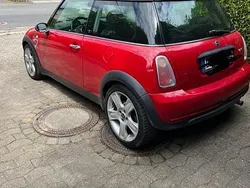 Rot Gebraucht 2005 Mini Cooper Kleinwagen | 1.650 € (Fairer Preis)